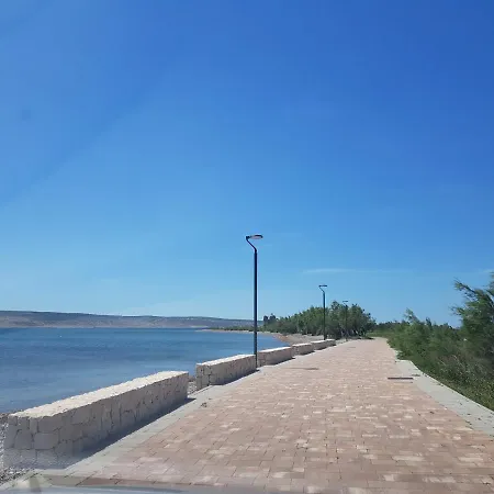 Point Paklenica شقة *